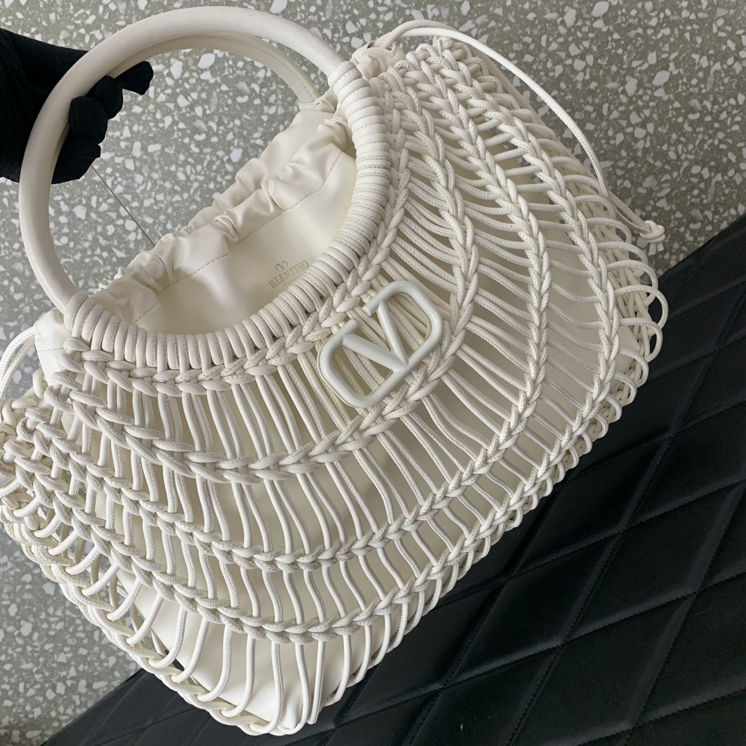 Valentino Garavani AllKnots Shopper Bag in Ivory Hand-woven Leather 